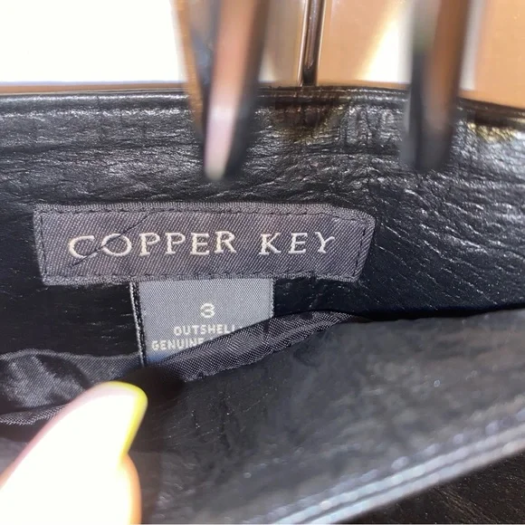 Copper Key Front Slit  Black Leather Skirt Size 3 - Picture 5 of 5